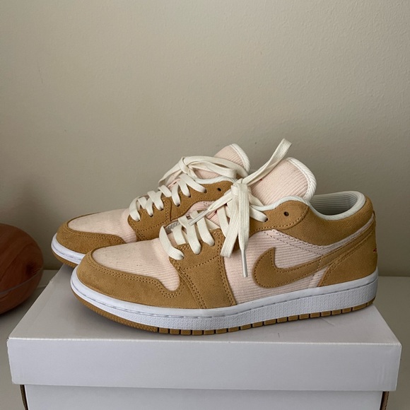 Air Jordan 1 Low “Twine” - Picture 2 of 8